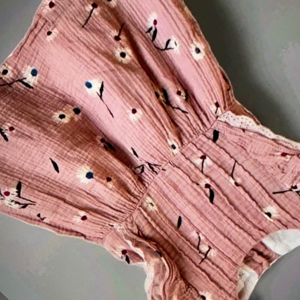 Good condition clothing specter said kid’s blouse